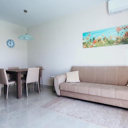 Marbella Holiday Apartments - Seafront - Wifi Marsaskala Eksteriør bilde