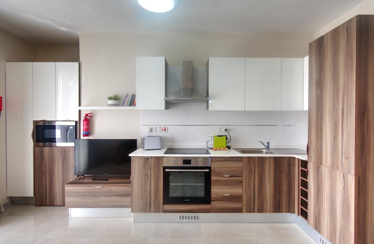 Marbella Holiday Apartments - Seafront - Wifi Marsaskala Eksteriør bilde
