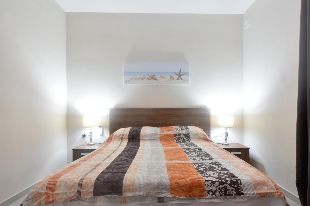 Marbella Holiday Apartments - Seafront - Wifi Marsaskala Eksteriør bilde